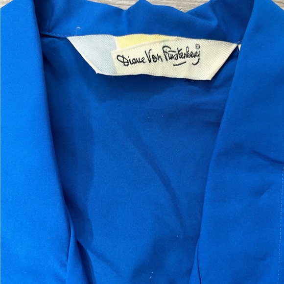 Vintage Diane Von Fustenberg Blouse with Shoulder Pads - Picture 7 of 8